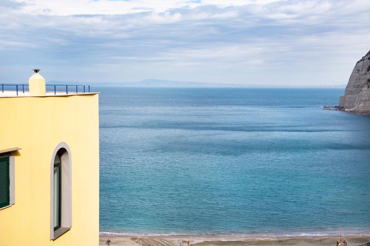 Luigi'S Room - De Vivo Realty Meta Di Sorrento Exteriér fotografie
